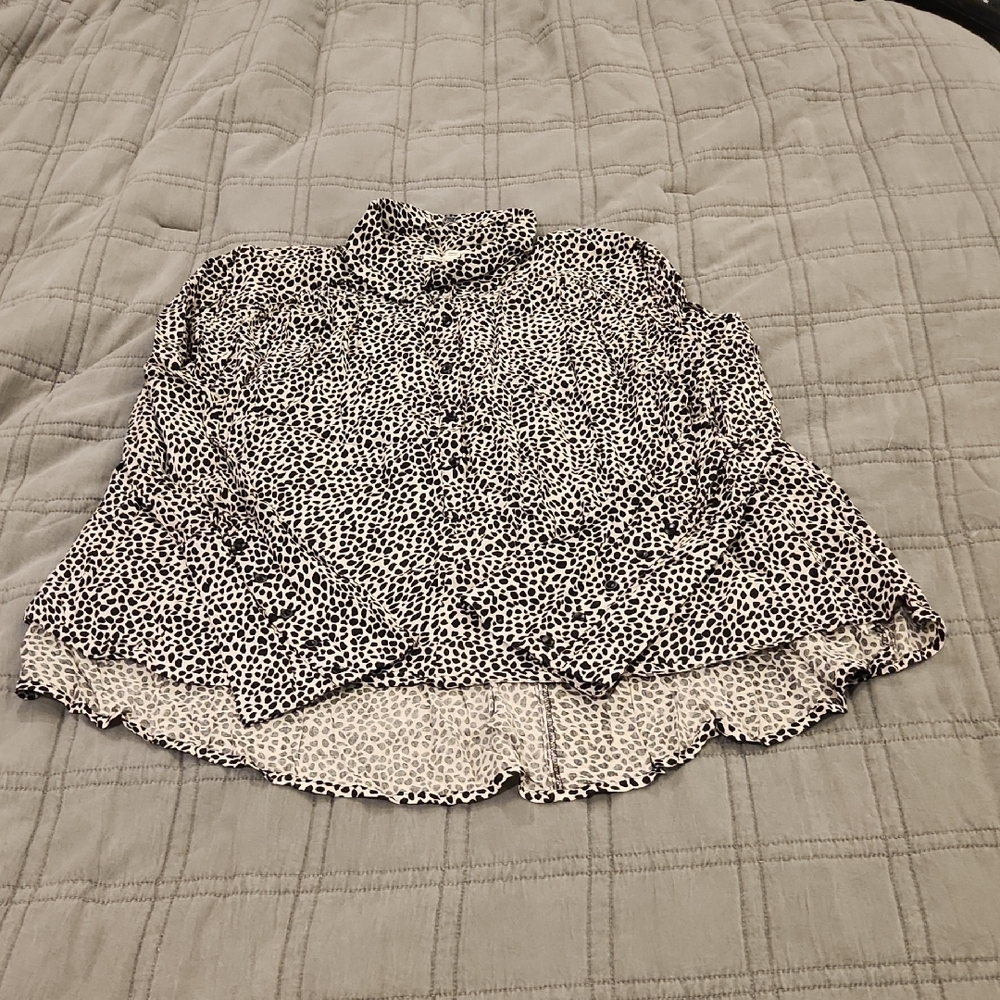 Billabong Black and White Polka Dot Blouse Size M!